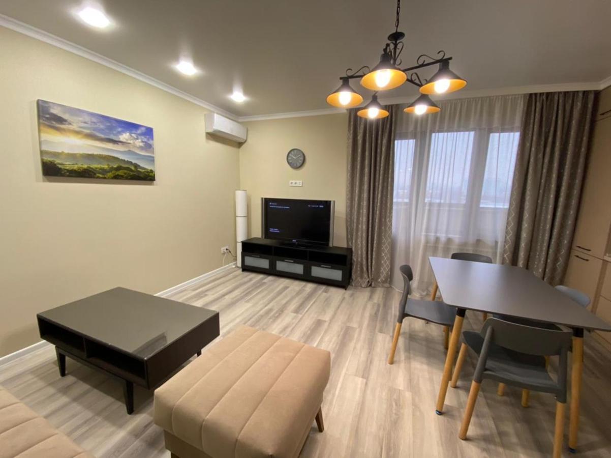 Vip Apartment Mountain View Almaty Exterior foto
